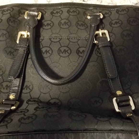 Michael Kors Handbag - Picture 1 of 6